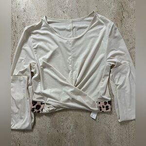 Fabletics ECO-CONSCIOUS FRONT TWIST L/S TOP